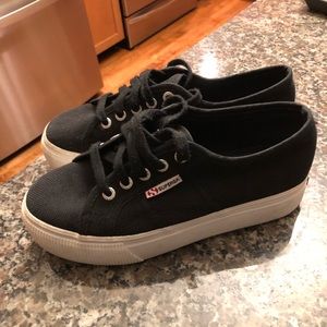 Superga 2790 Size 7 black platform sneaker